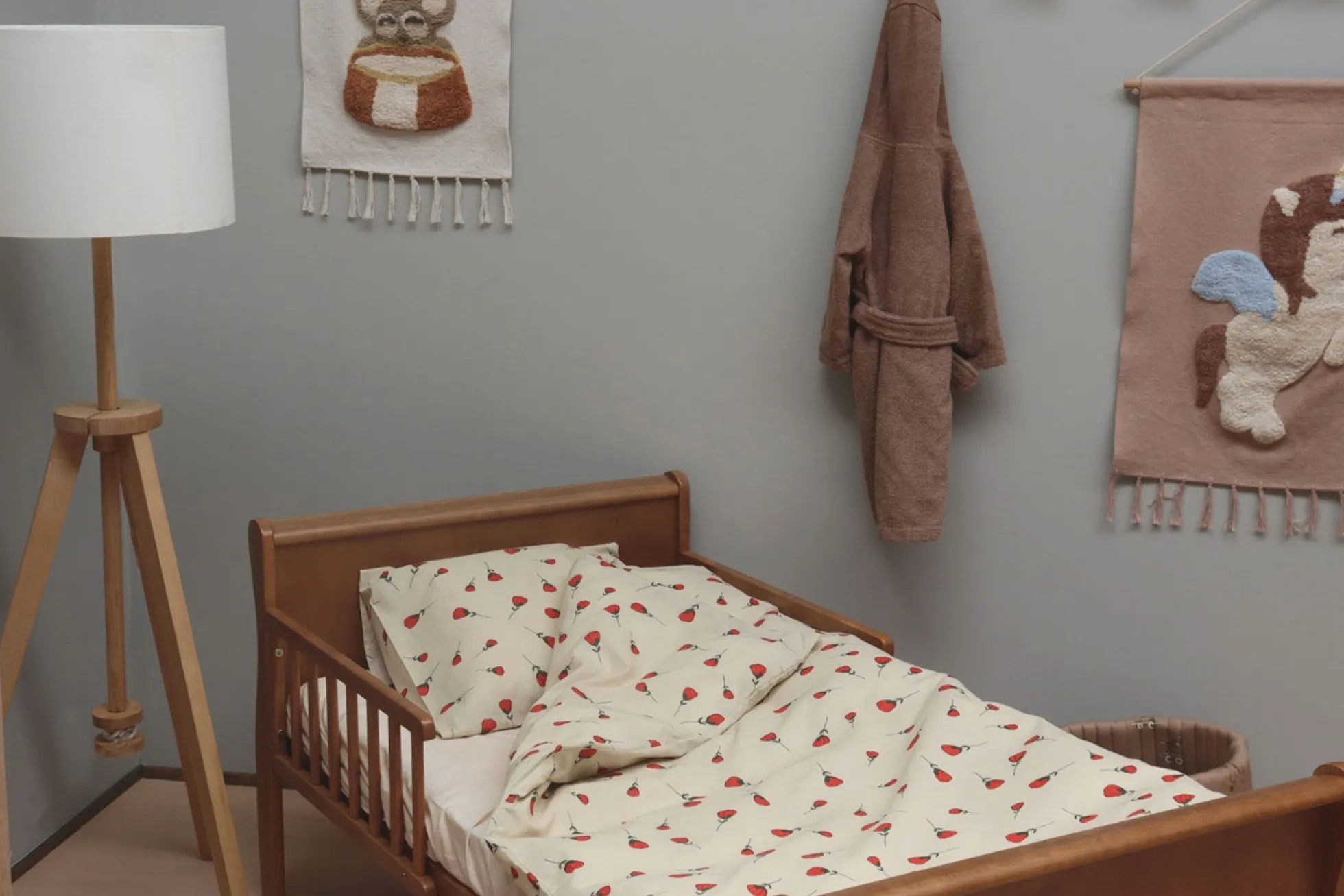 Rose sengetøj - 100% bomuld - Babysengetøj 70x100 cm - Beige med roser