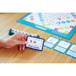 Scrabble brætspil - klassisk ordspil på dansk