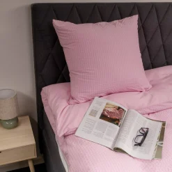Sengetøj 140x200 cm - Bæk og bølge - Microfiber - Rosa seer sucker