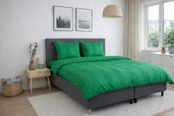 Sengetøj 140x220 cm - 100% bomuldssatin - Lone - Grønne jacquardvævet striber