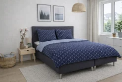 Sengetøj 140x200 cm - 100% Bomuld - Vendbart med blåt harlequin design