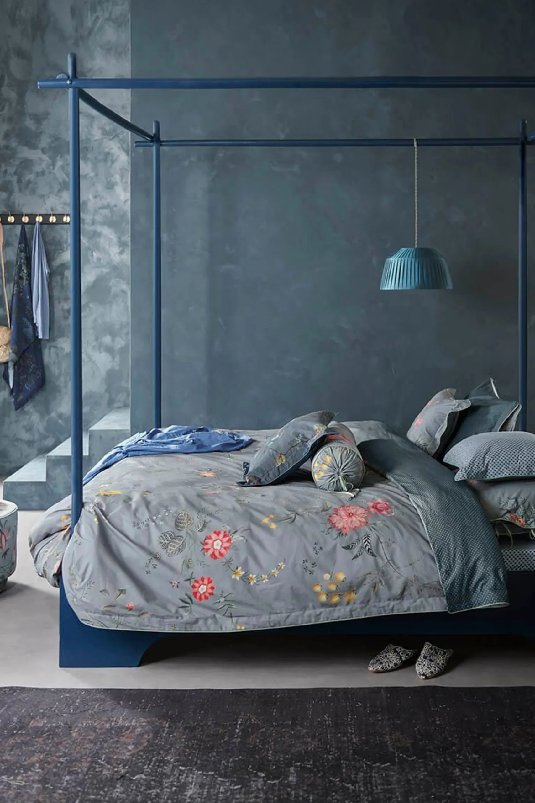 Sengetøj 200x220 cm - Fleur Grandeur Blue - Vendbar sengesæt i 100% bomuld - Pip Studio sengetøj