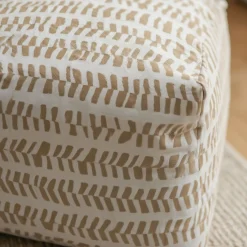 Sidepuf - 28x28x40 cm - Beige med mønster - Praktisk puf fra Nordstrand Home