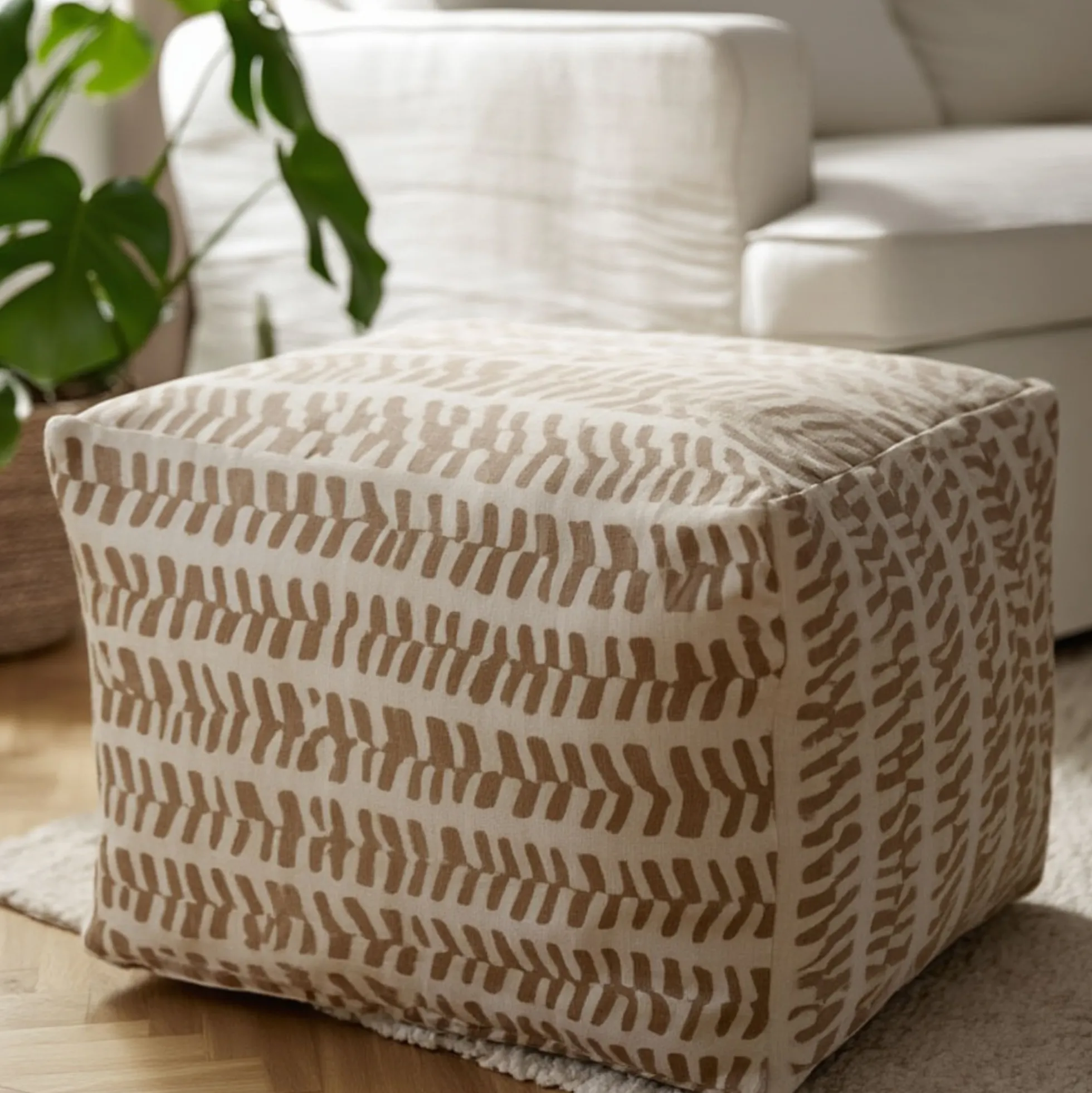 Sidepuf - 28x28x40 cm - Beige med mønster - Praktisk puf fra Nordstrand Home