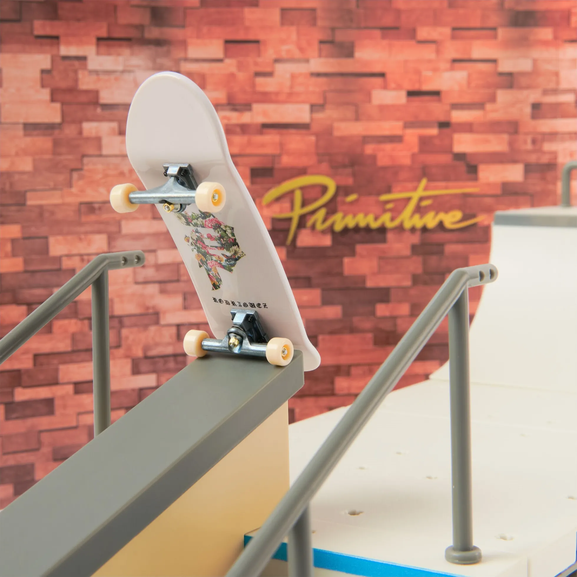 Tech Deck Primitive X-Connect skatepark med fingerboard - 58 dele