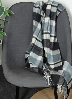 Uldplaid med finkæmmet uld - 130x200 cm - Blødt uldtæppe med flotte blå tern - By Borg plaid